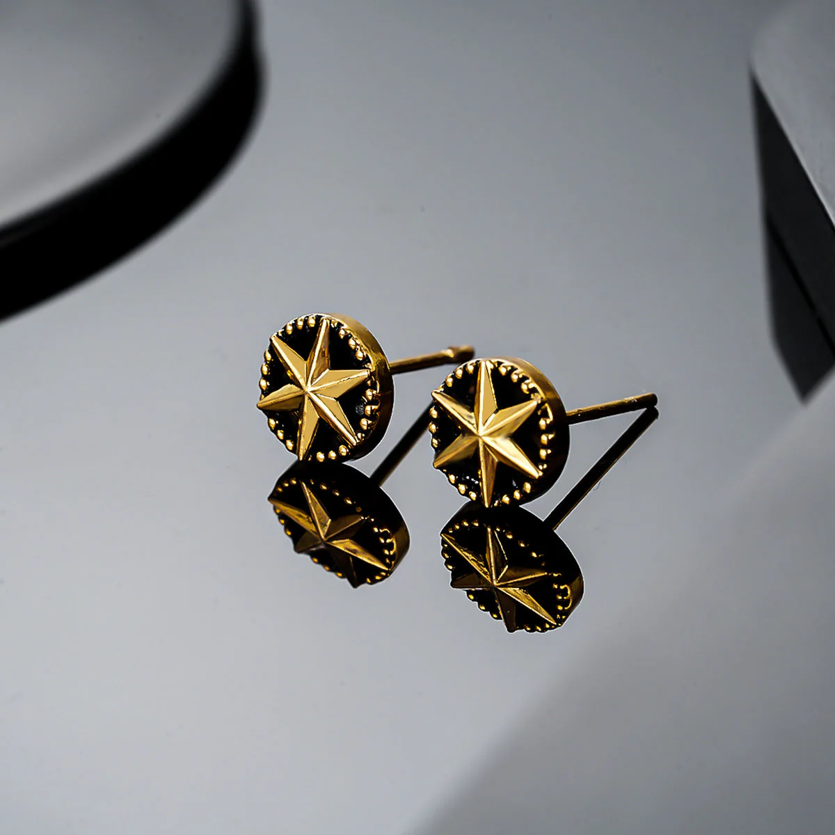 Ardyn Northstar Stud Earring | White Gold - Image 2