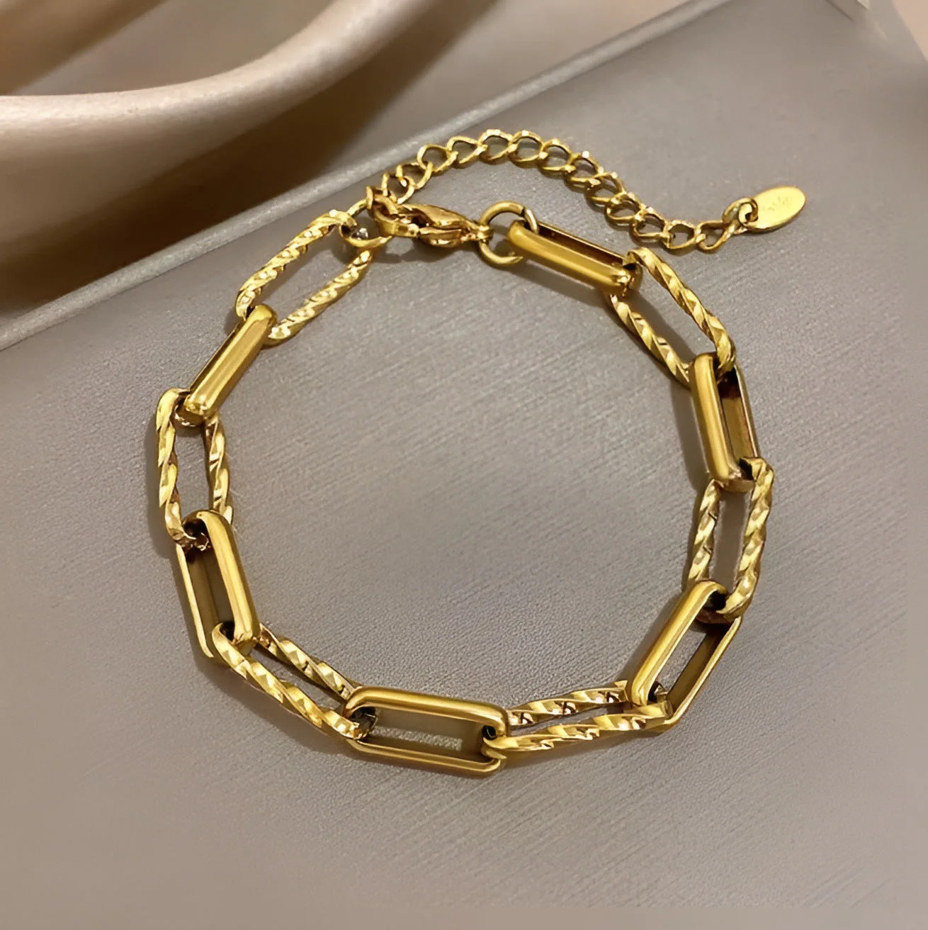 Chunky Link Lorielle Bracelet | Gold