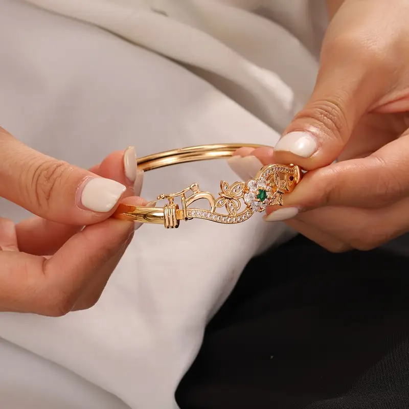 Isla Beaumont Bracelet | Gold - Image 6