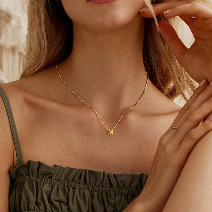 Love letter initial necklace - Gold - Image 5
