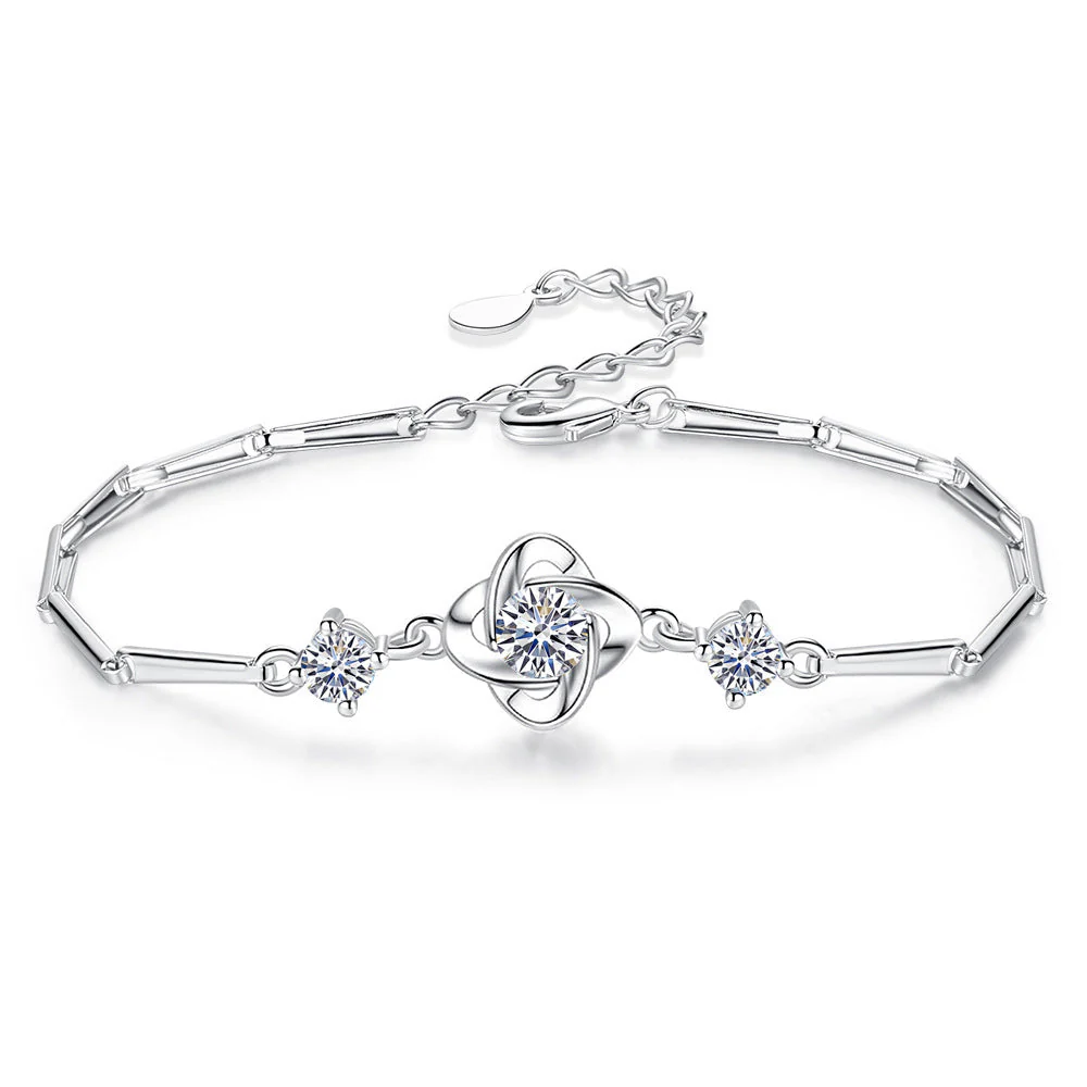 Seren Clover Loop Set | White Gold - Image 3